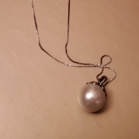 Pearl necklace - Picture 2 of 2
